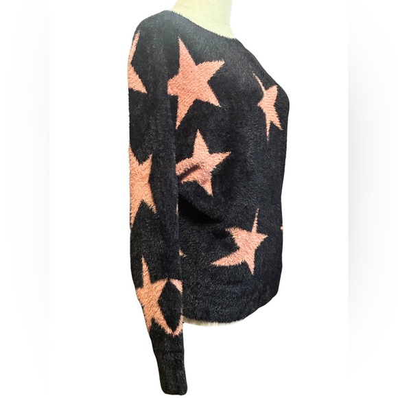 Philosophy Fuzzy Star Sweater Pink and Black Small - Picture 2 of 7